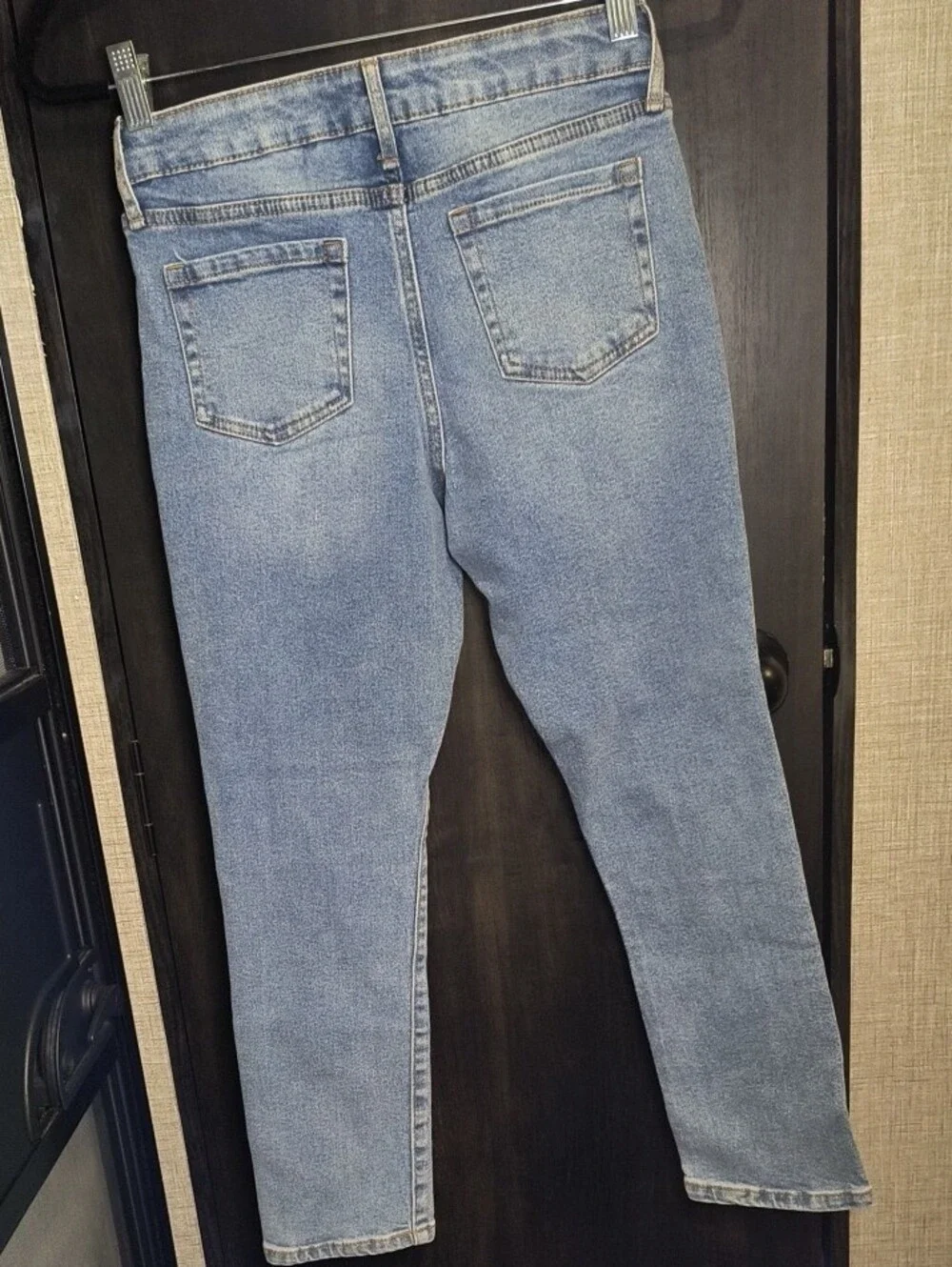 Kids Cat & Jack Size 14 Light Blue Skinny Jeans with Floral Patchs, NWT